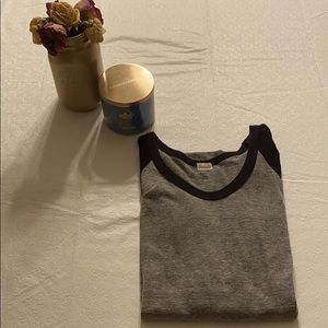 Brandy Melville- Quarter Sleeve Raglan Tee